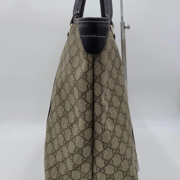 ****SOLD*****GUCCI oversized tote. - Picture 5 of 9